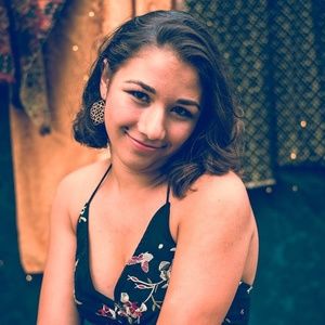 Meet your Posher, Chloe